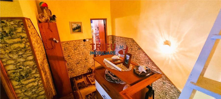Casa tip duplex de vanzare zona Cetate