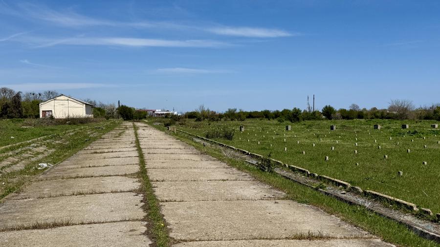 Teren intravilan pe partea cu Marea in zona Aerodrom TUZLA NIBIRU Costinesti