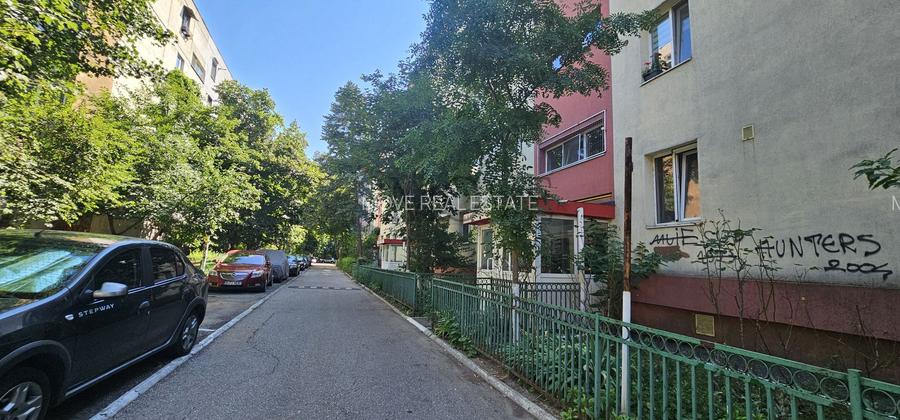 Apartament de 4 camere decomandate - Aleea Costinesti - 5