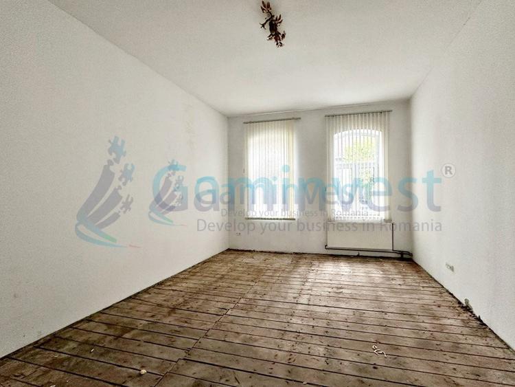 Casă ultracentrală cu apartament și demisol, zona Republicii pietonala, Oradea