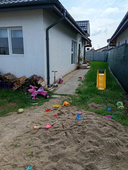 Casa individuala cu terasa mare, Cornetu - toate utilitatile