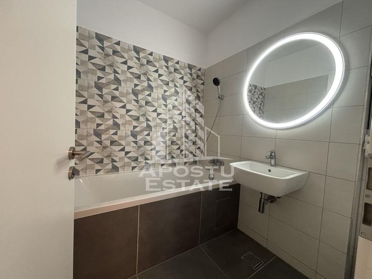 Apartament cu 3 camere,2 bai de vanzare la Isho, Timisoara