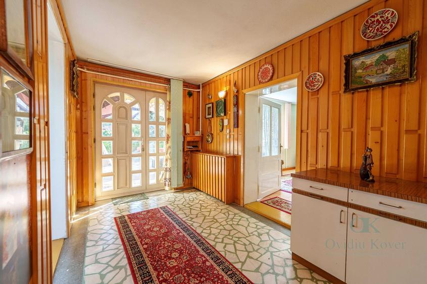 Casă 5 dormitoare, 288 mp utili, teren 1675 mp, Sfântu Gheorghe