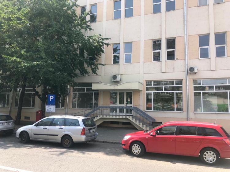 SPATIU COMERCIAL CU DESCHIDERE 30 ML LA BULEVARDUL REVOLUTIEI