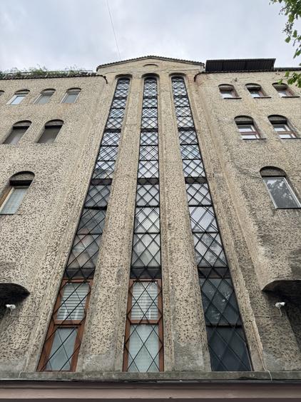 Apartament fermecator cu vedere in parcul Cismigiu