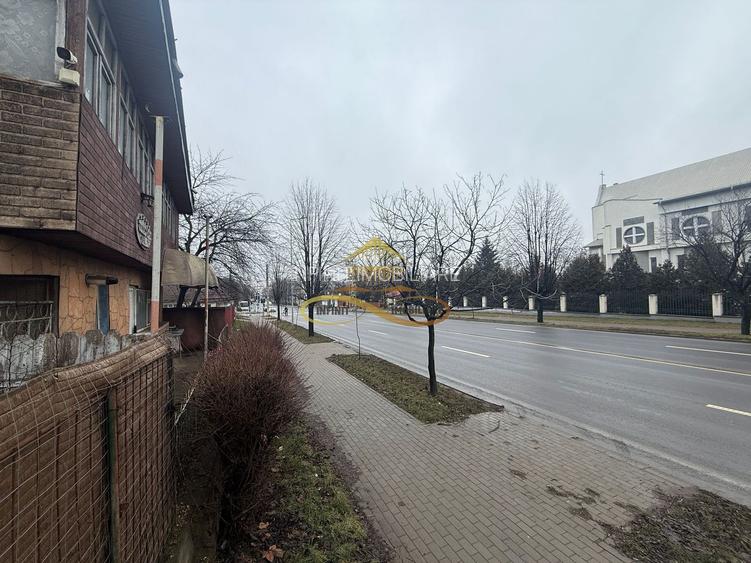 Vand casa batraneasca + Teren –zona REPUBLICII, Bacau, comision 0 - 2