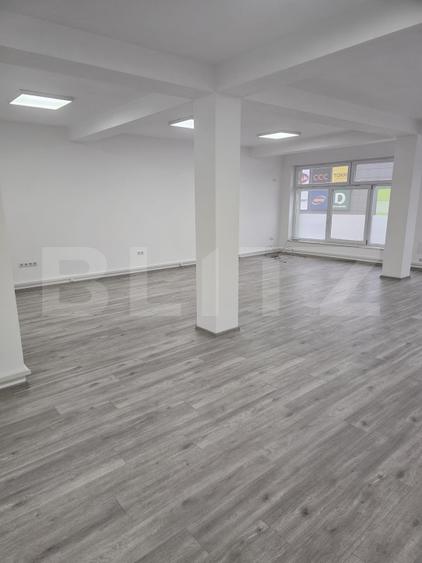 Spatiu comercial, 3 birouri, 220 mp, zona Mall Bistrita