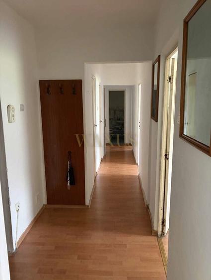 Apartament 3 camere, decomandat, etaj 3, zona Nord