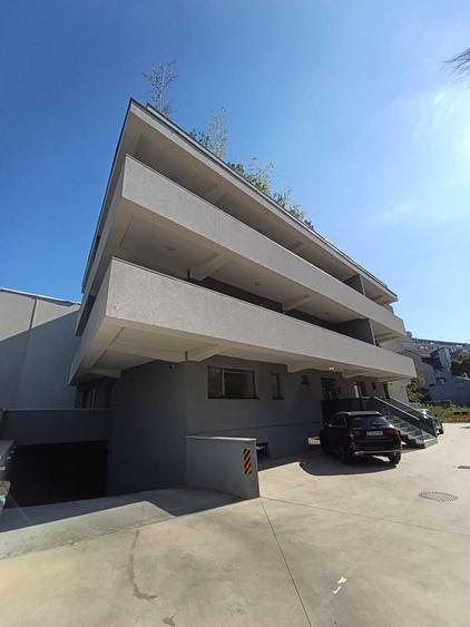 Apartament 2 camere  cu curte privata- Parcare propie-Mosilor-Obor