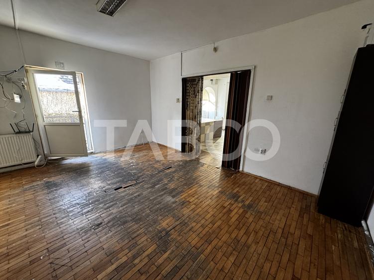 Spatiu comercial cu 2 camere 70 mpu vedere la strada Cristian Sibiu