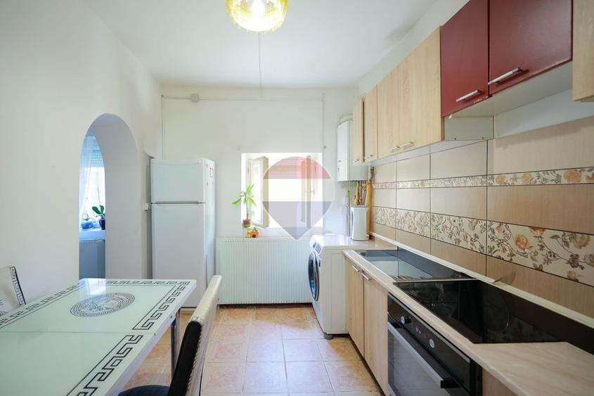 Casă de vânzare cu 4 camere - Santăul Mare, comuna Borș, județul Bihor