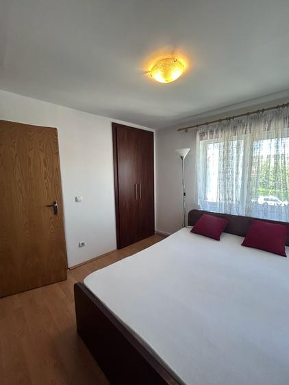 Casa tip triplex cu 4 camere de inchiriat !!!!