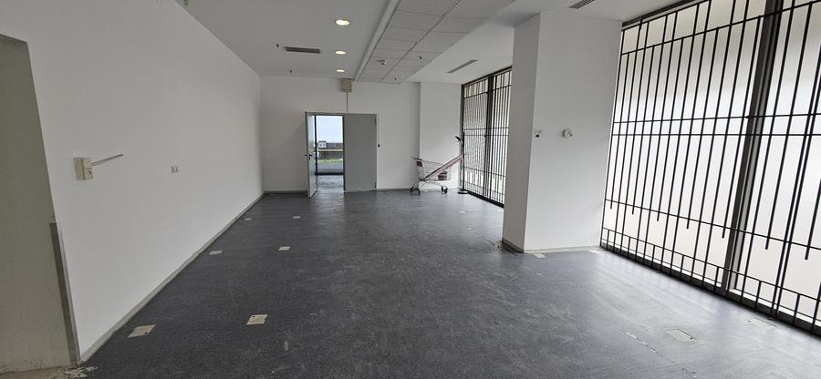 Pantelimon spatiu comercial 950 mp