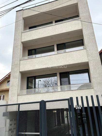 Închiriez apartament 2 camere  - 4