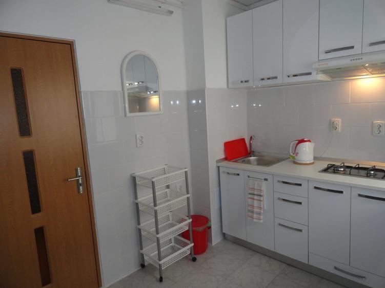 De inchiriat( vanzare)apartament o camera mobilat,RENOVAT zona Dorobanti Braila