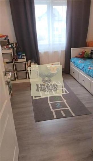 Apartament cu 3 camere si curte proprie zona Triajului