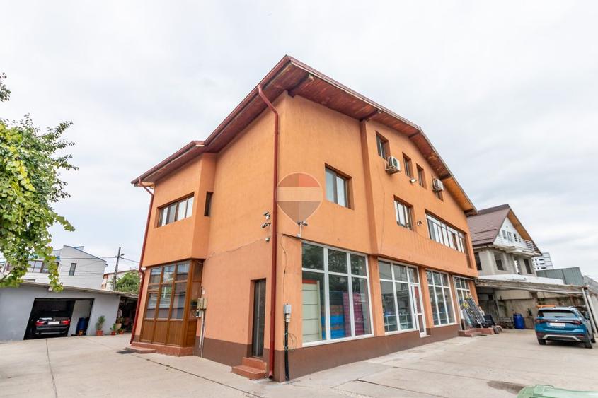 Vanzare Cladire P+1+M cu Spatiu Comercial + Rezidential, Apusului