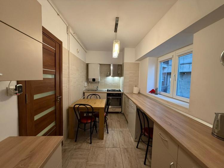 Apartament 4 Camere | Piata Unirii | Parcare | Bucuresti