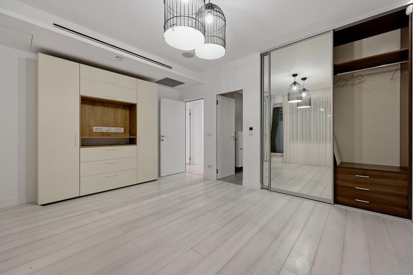 Penthouse Cartierul Francez: Armonie de Spațiu, Lumină și Liniște