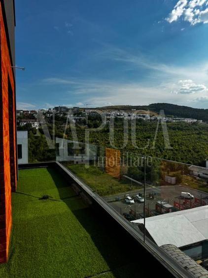 Apartament 5 camere de vanzare in Floresti