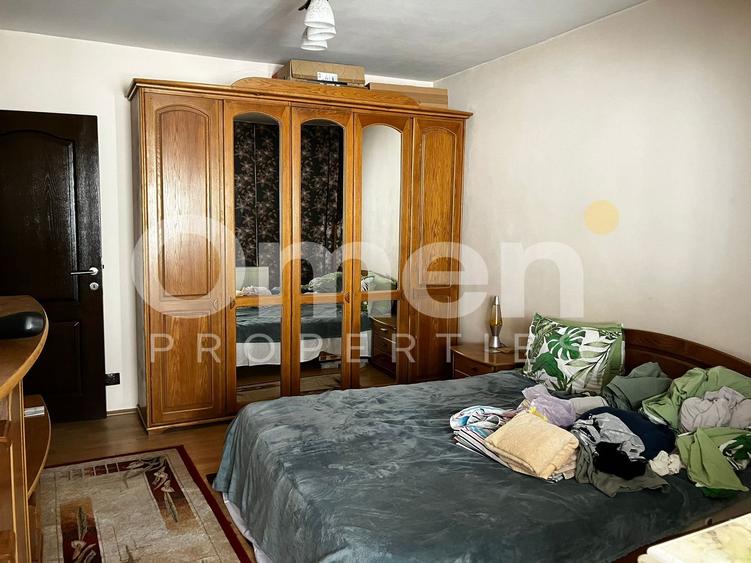 Apartament 3 camere decomandat, 82 mp, cu priveliște superbă, strada Victoriei