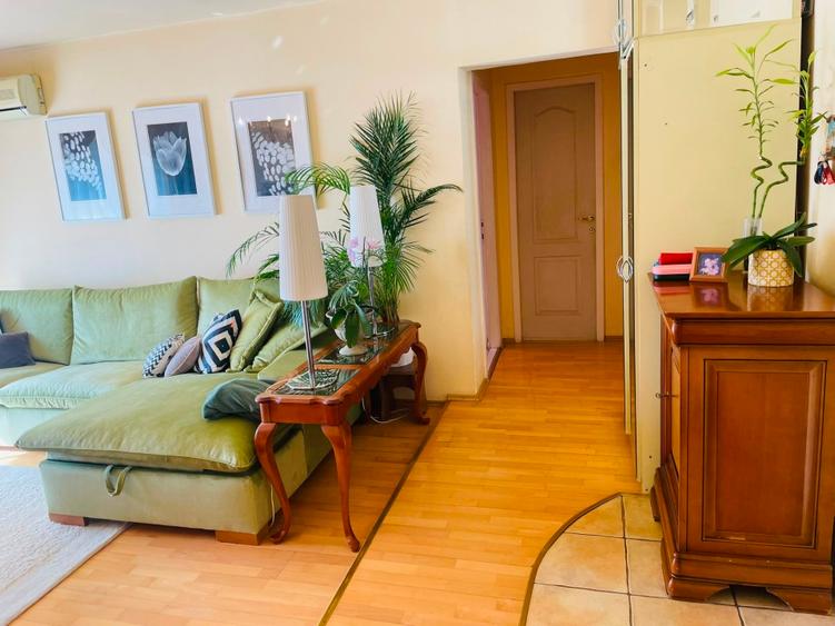 PROPRIETAR, Decebal stradal, 3 camere, 82 mp, etaj 6, 2 băi, 2 balcoane