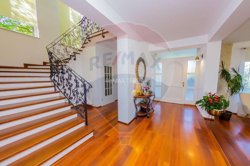 Casă elegantă în zonă exclusivistă, cu priveliște de vis - 5