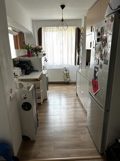Apartament cu 4 camere, 84 mp utili + 2 balcoane - Gheorghe Lazar