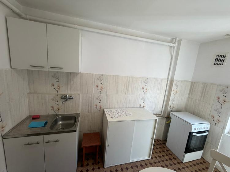 Apt.2 camere Stefan cel Mare - Circ, etaj 1, mobilat, aer conditionat