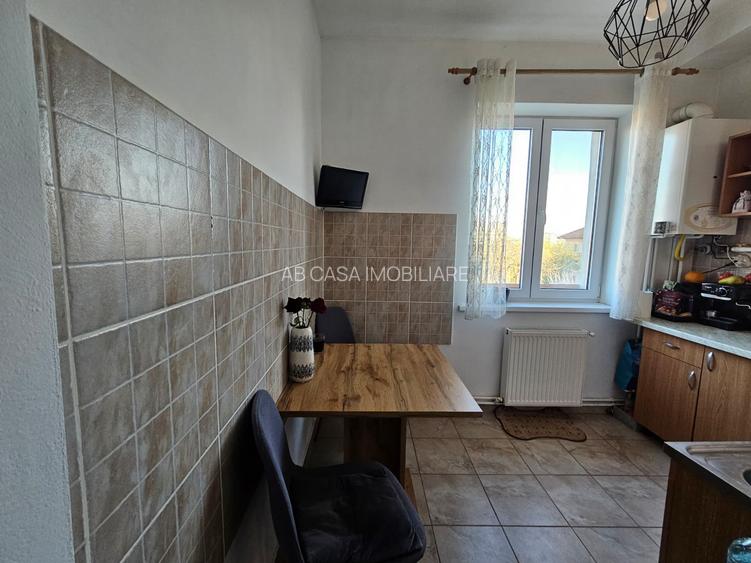 Apartament 2 camere, decomandat, etaj 2 din 2, cu pod, zona Aeroport, comision 0 - 12