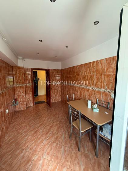 Apartament 2 decomandate la ETAJUL 3 zona Mall - 4