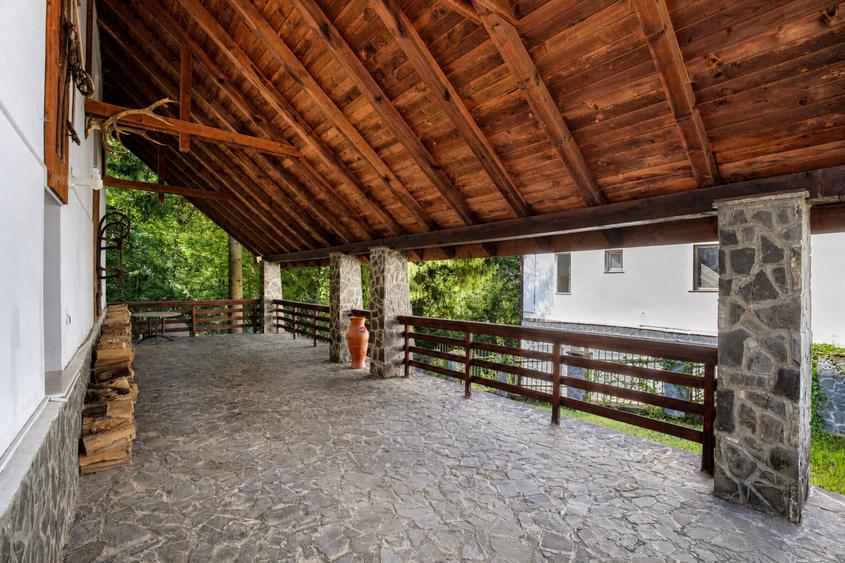 Vilă premium, Predeal, 7 camere, 6 băi, saună, 453mp teren