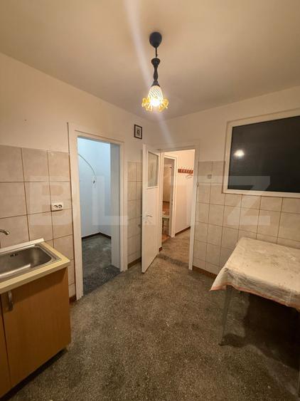 Apartament cu 3 camere, parter, zona Ultracentrala