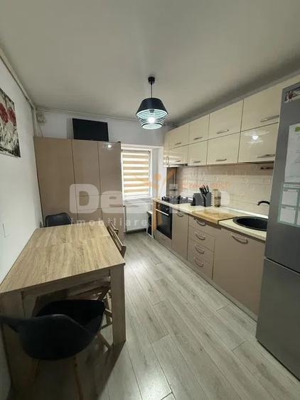 Apartament 2 camere decomandat -Trocadero