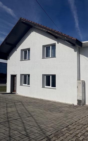 Casa 4 Camere Pretabil Spatiu de Birouri sau Clinica