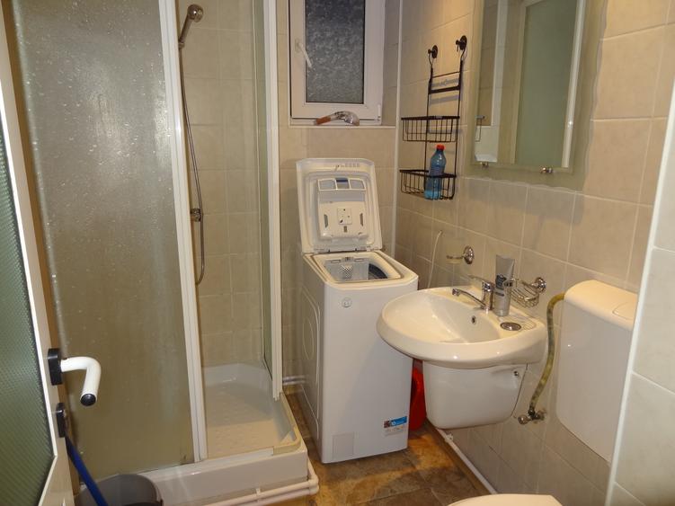Apartament 2 camere decomandate parter, de inchiriat, zona- Abator