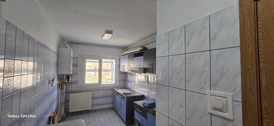 Apartament 3 camere cu centrala proprie