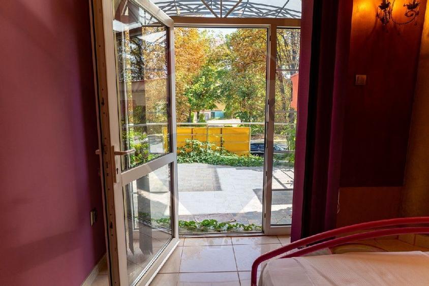 Hotel / Pensiune de închiriat sau vanzare în zona Central,Hunedoara