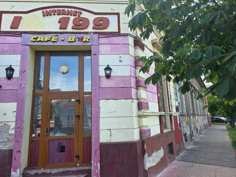 Spațiu Comercial, 110 mp utili, P+M, Central, Oradea.