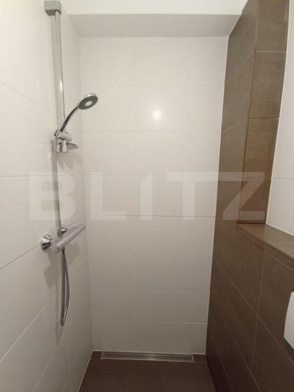 Apartament de vanzare cu 3 camere, 68 mp, zona Modern
