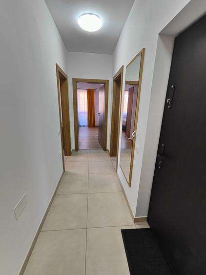 Apartament deosebit in vila, 2 camere, 3 balcoane, zona Tractorul
