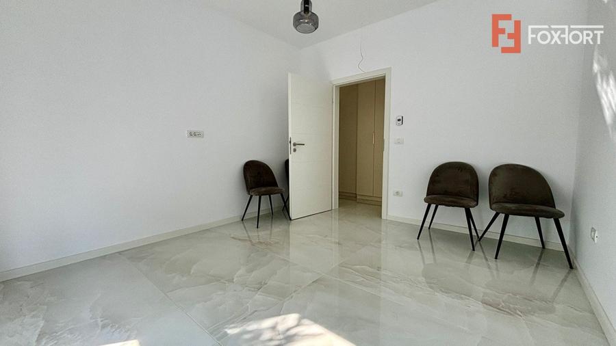 Duplex de vanzare cu 3 camere si 2 bai, zona Giarmata Vii