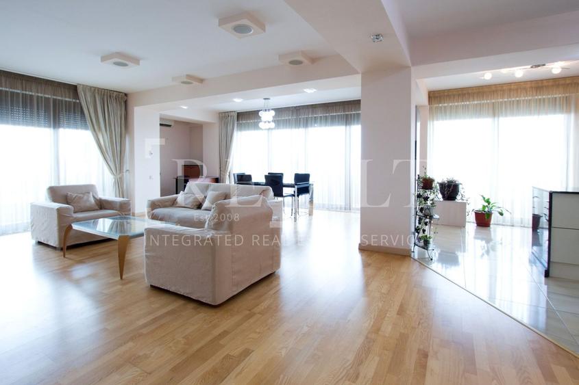Inchiriere apartament 3 camere | Generos, 2 x Parcare, Acces lift | Domenii