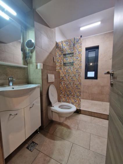 Institutul de Marina- Garsoniera, etaj 2,  mobilata-utilata, parcare -100.000e