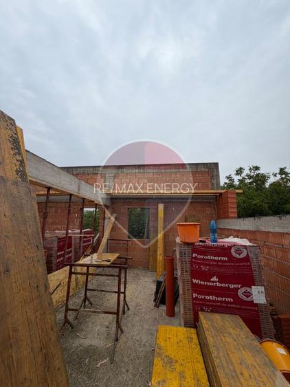 Casă cu 5 camere de vânzare în zona Iris, Comision 0%