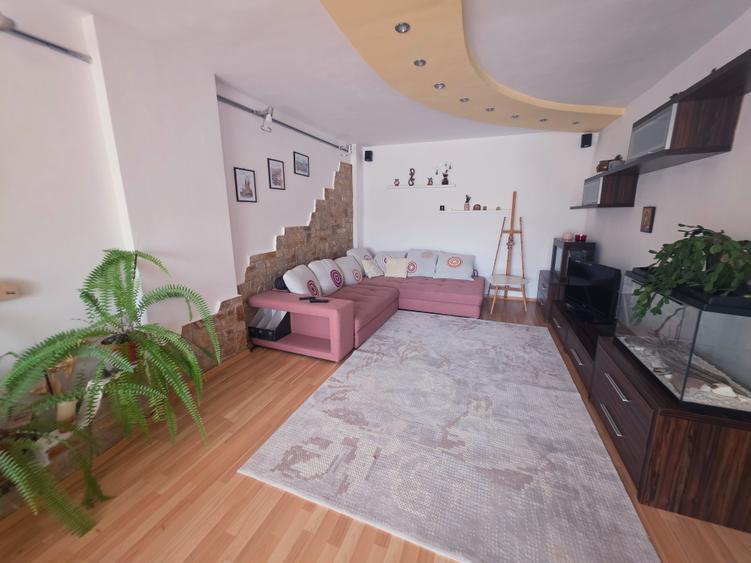 Inchiriez apartament 2 camere zona Grivitei Onix cu parcare si aer conditionat