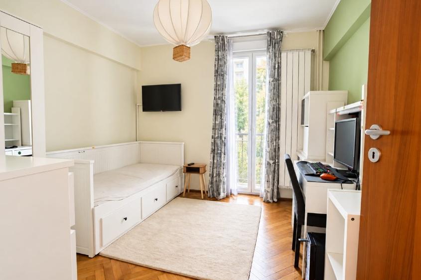 Direct proprietar apartament 3 camere Titan Bdul 1 Decembrie 1918