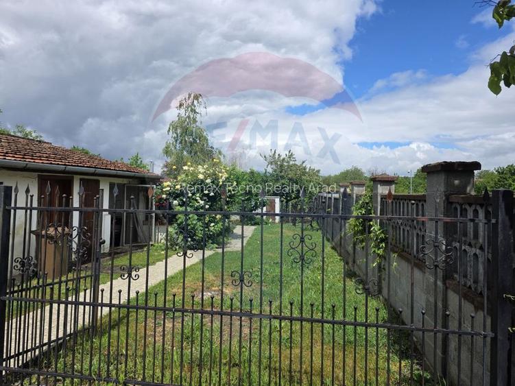 Casă solida 3 dormitoare si teren de 647 mp în zona Aradul Nou - 27