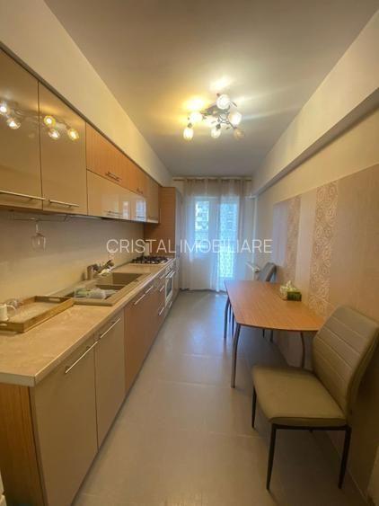Vanzare apartament luminos, parcare inclusă, complex privat 2020 - 4