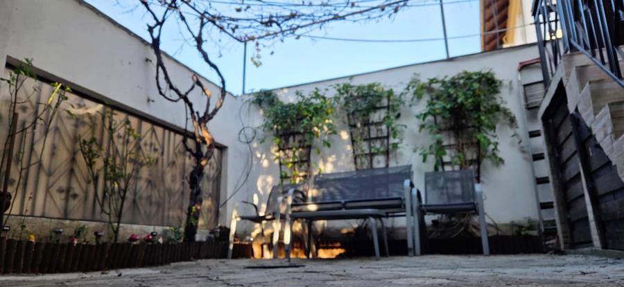 Vanzare apartament in vila, singur curte cu intrare separata totul pus la punct